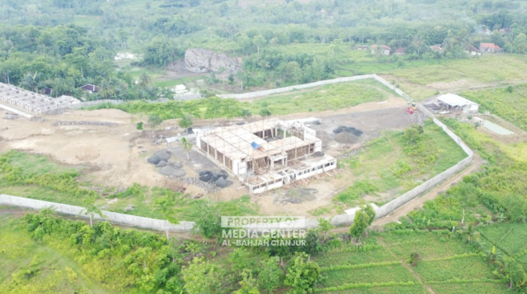 JALANKAN AMANAH DONATUR; PEMBANGUNAN AL-BAHJAH SINDANGBARANG TERUS BERLANJUT